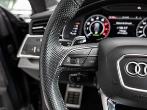 Audi RS Q8 4.0 TFSI Dynamic Keramik Pano ACC HUD 17 navigation