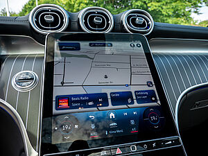 Mercedes-Benz GLC 220 d 4M AMG Line 9 navigation
