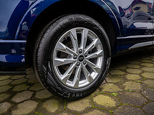 Audi Q3 S line 35 TDI quattro S tronic 5 navigation