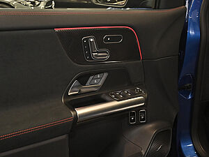 Mercedes-Benz GLA 250 e AMG Line 27 navigation