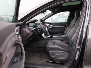Audi e-tron S quattro 12 navigation