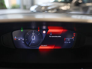 Peugeot 308 Allure HYBRID 136 e-DSC6 18 navigation