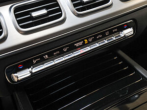 Mercedes-Benz GLE 300 d 4M Advanced Plus 7-Sitzer 16 navigation