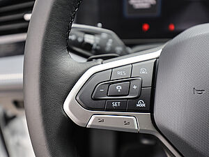 Volkswagen Passat Variant Business 2,0 l TDI DSG 22 navigation