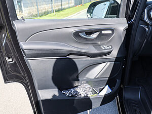 Mercedes-Benz V 300 d AVANTGARDE Extralang 27 navigation