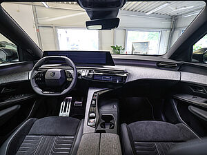 Peugeot 3008 GT HYBRID 145 e-DSC6 6 navigation