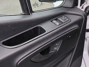 Mercedes-Benz Sprinter 317 CDI KA L3H2 28 navigation