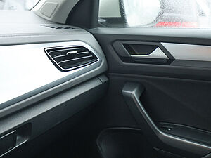 Volkswagen T-Roc 1.5 TSI Life 19 navigation
