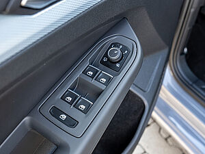 Volkswagen Golf VIII Variant GOAL 2,0 l TDI DSG 22 navigation