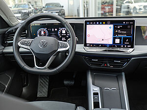 Volkswagen Passat Variant Business 1,5 l eTSI DSG 9 navigation