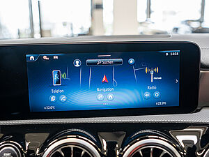 Mercedes-Benz CLA 250 4M Coupé AMG Sport Premium 11 navigation