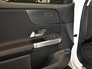 Mercedes-Benz GLB 220 d 4M Progressive Advanced 27 navigation