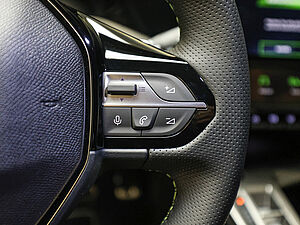 Peugeot 408 GT HYBRID 145 e-DSC6 22 navigation