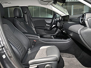 Mercedes-Benz A 200 d Progressive Advanced 3 navigation