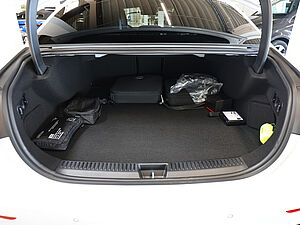 Mercedes-Benz E 53 AMG Hybrid 4M+ Limousine 33 navigation
