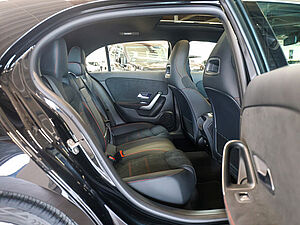 Mercedes-Benz A 180 AMG Advanced Plus 4 navigation