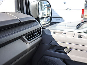 Volkswagen T7 Kasten 2.0 TDI 17 navigation