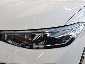 Volkswagen Passat R-Line 2.0 TDI 4M 35 navigation