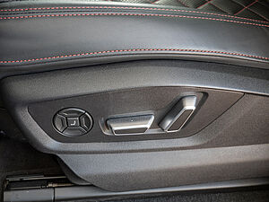 Audi Q7 50 TDI quattro competition plus 19 navigation