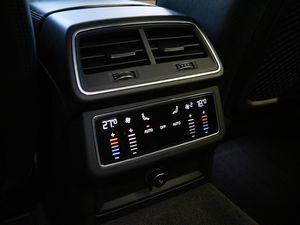 Audi A6 55 TFSI e quattro s line 10 navigation
