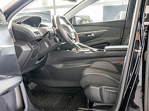 Peugeot 3008 Active Pack PT130 19 navigation