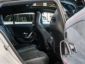 Mercedes-Benz CLA 250 SB 4M AMG Sport Premium 4 navigation