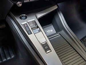 Peugeot 308 SW Allure BlueHDi 130 EAT8 11 navigation