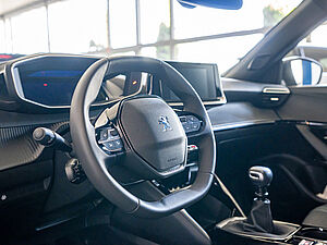 Peugeot 2008 Allure Pack 1.2 PureTech 130 17 navigation