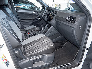 Volkswagen Tiguan 1.4 eTSI R-Line eHybrid 2 navigation