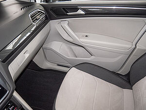 Volkswagen Tiguan 1.4 TSI eHybrid 17 navigation