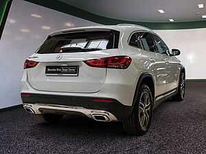 Mercedes-Benz GLA 250 e Progressive 3 navigation