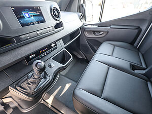 Mercedes-Benz Sprinter 317 CDI Tourer L2H2 16 navigation