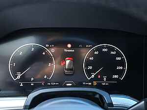 Volkswagen Touareg R-Line 3.0 V6 TDI 4M 19 navigation