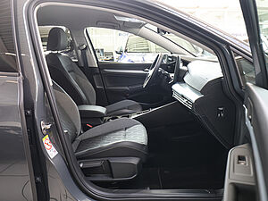 Volkswagen Golf VIII Variant GOAL2,0 l TDI DSG 2 navigation