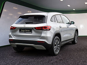 Mercedes-Benz GLA 200 d Progressive 3 navigation