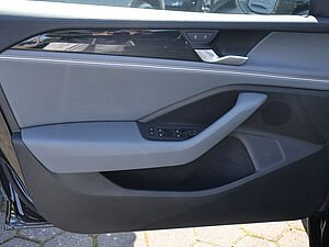 Volkswagen Passat Variant Business 1,5 l eTSI DSG 29 navigation