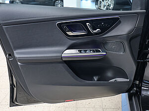 Mercedes-Benz GLC 220 GLC 220d 4M Edition AMG Line 28 navigation