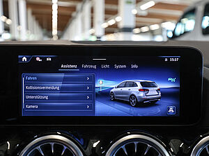 Mercedes-Benz B 250 4M AMG Sport Premium 13 navigation