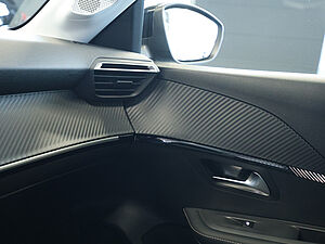Peugeot 208 Neuer Allure PureTech 100 20 navigation