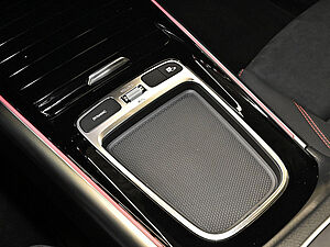 Mercedes-Benz GLA 250 e AMG Line 14 navigation