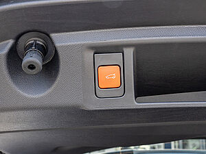 Peugeot 308 SW GT HYBRID 145 e-DSC6 27 navigation