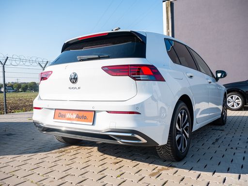 Volkswagen Golf VIII Life 2.0 TDI DSG ACTIVE SHZ LED ACC 26