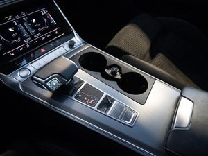 Audi A6 55 TFSI e quattro s line 17 navigation