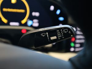 Porsche Taycan Cross Turismo Turbo S ACC LED Pano HUD 23 navigation