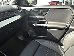 Mercedes-Benz GLB 35 AMG 4M 15 navigation