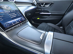 Mercedes-Benz C 300 T d AMG Sport Advanced Plus 16 navigation