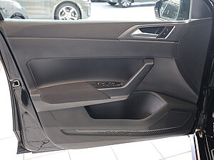 Volkswagen Polo R-Line 1,0 l TSI DSG 30 navigation