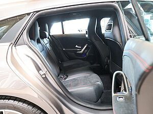Mercedes-Benz CLA 200 SB AMG Sport Edition 4 navigation