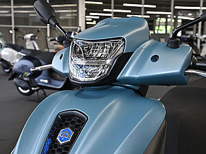 Piaggio Medley 125 Sport E5+ **0% Finanzierung bis zum 31.05.** 12 navigation
