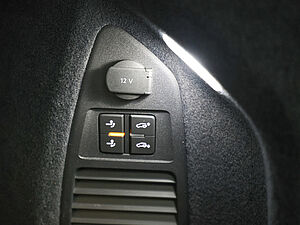 Volkswagen Touareg R-Line 3.0 TDI 4M 37 navigation
